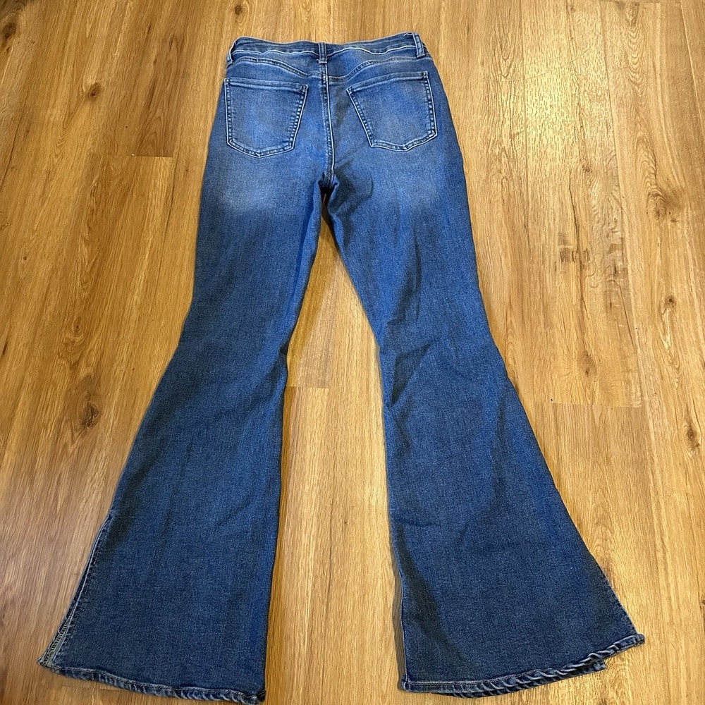 SO Button Fly Flare Leg Jeans Women's Size 9 Med Wash Blue Denim 29x31 Kendrick‎ - Picture 4 of 16